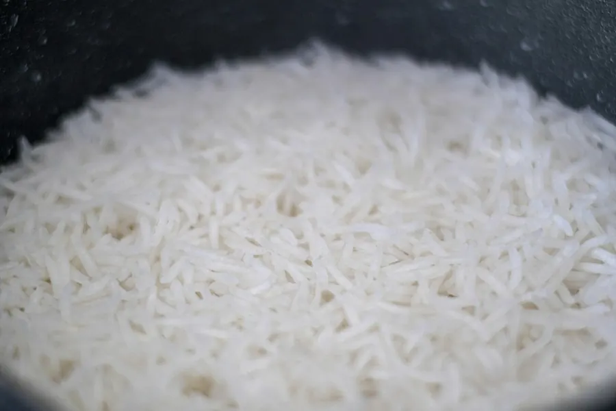Close-up of white rice grains